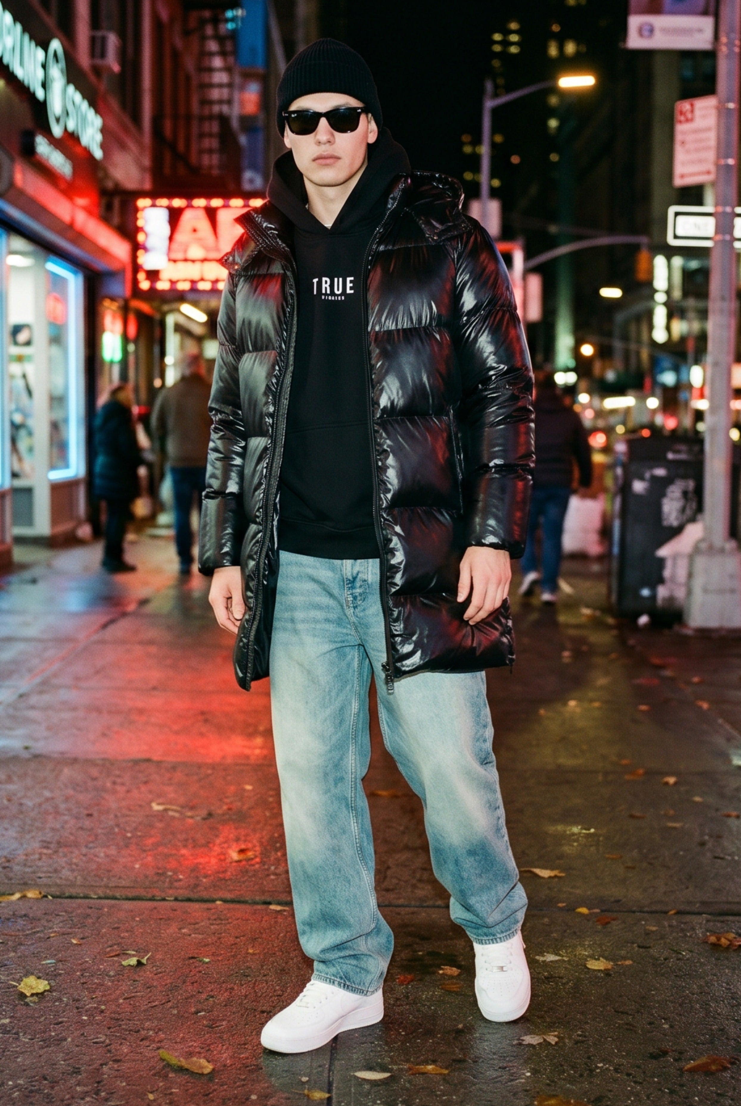 Hoodie unter Winterjacke kombinieren: Styling-Guide 2026