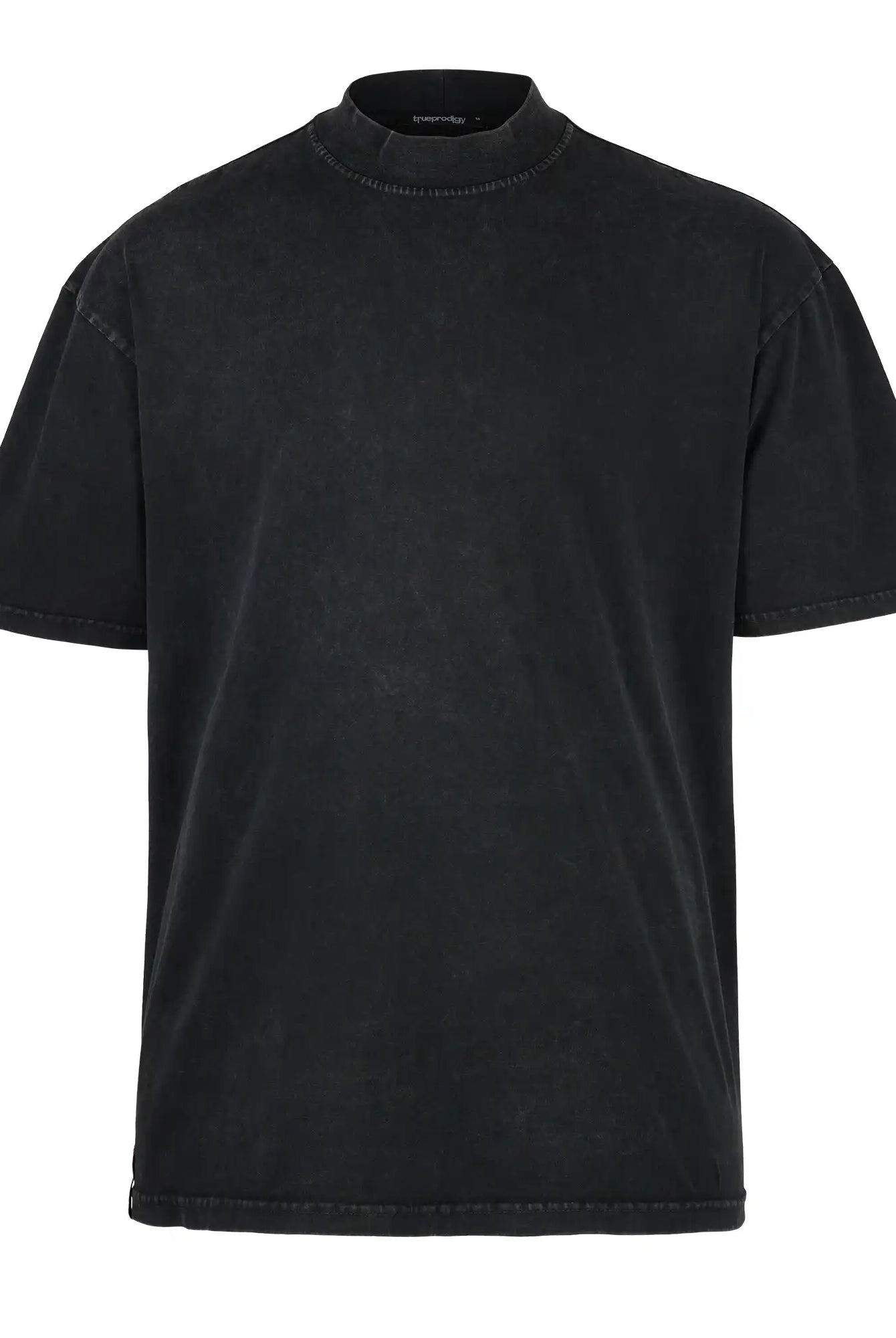Das trueprodigy Phoenix Oversized T-Shirt mit Stehkragen ist ein schwarzes Unisex-T-Shirt aus schwerem Jersey mit hohem Rundhalsausschnitt, kurzen Ärmeln und einer leicht verblassten Textur auf weißem Hintergrund.