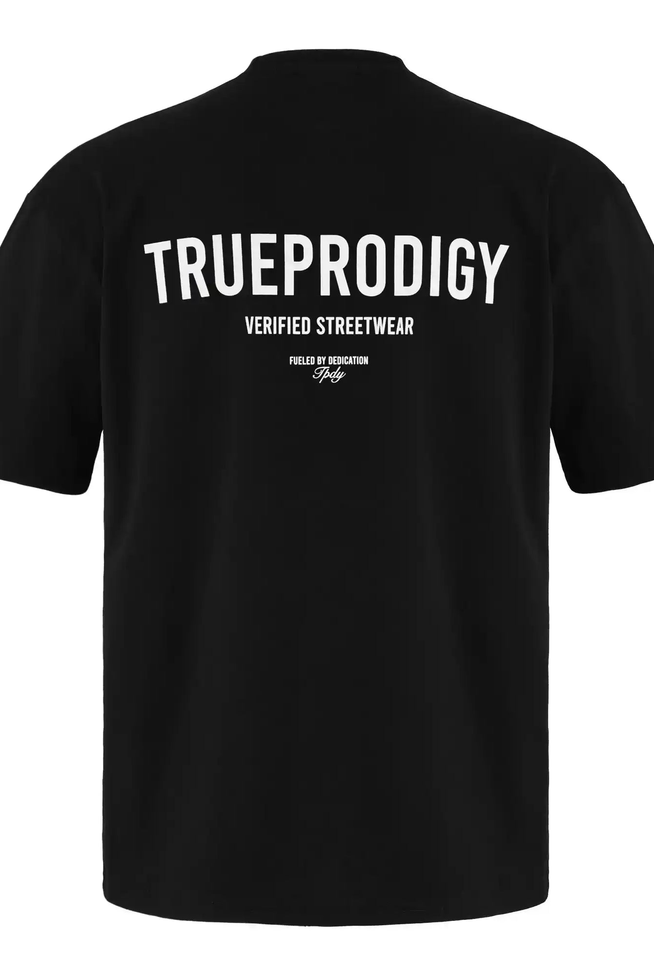 Das Oliver Oversized T-Shirt mit Druck von trueprodigy ist ein schwarzes Unisex-T-Shirt aus schwerem Jersey mit Rundhalsausschnitt. Auf der Rückseite steht weiß "TRUEPRODIGY, VERIFIED STREETWEAR" und ein kleinerer Schriftzug.