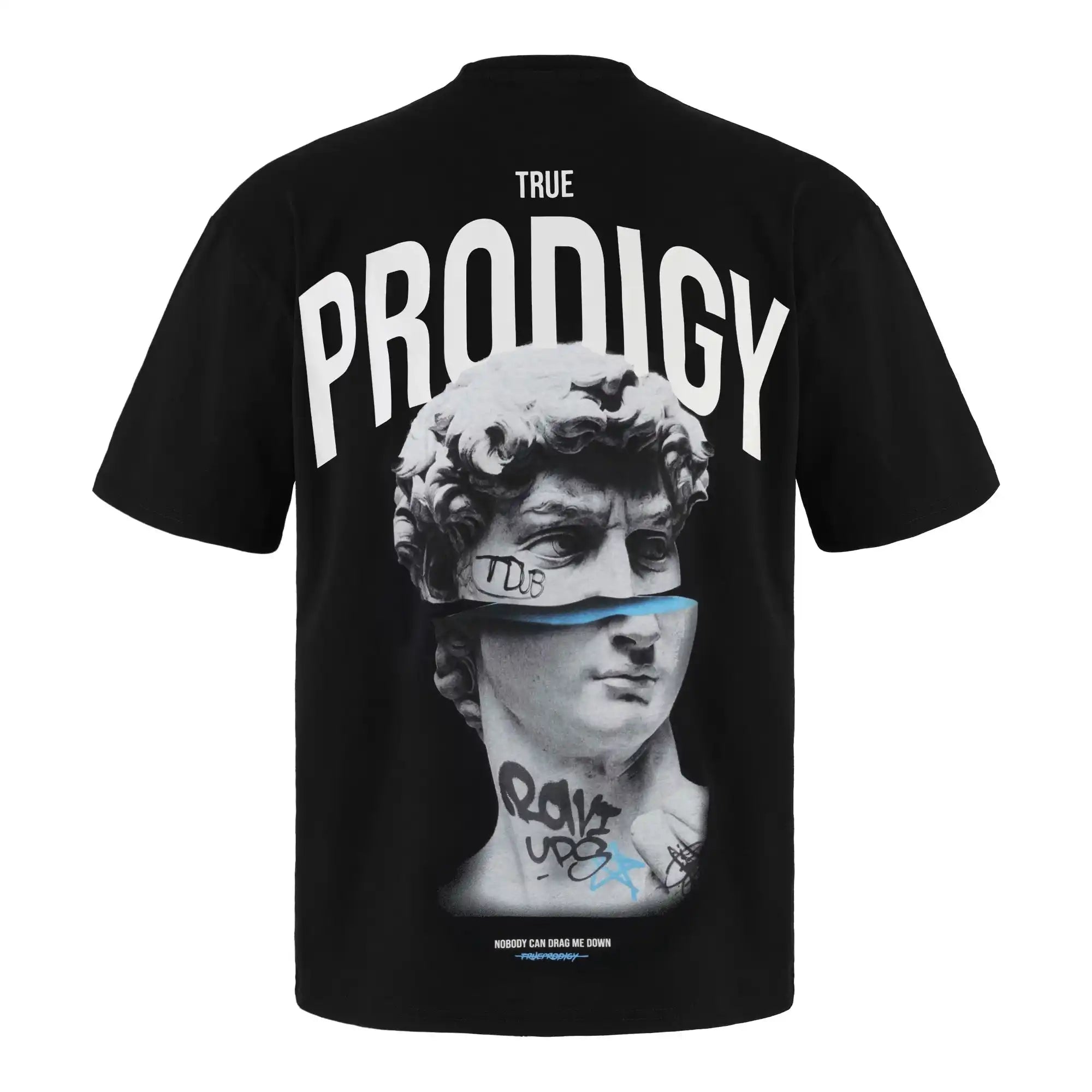 Das trueprodigy Bengi Oversized T-Shirt zeigt eine große Graffiti-Grafik von Michelangelos David mit blauem Augenstreifen und "PRODIGY"-Aufdruck, alles auf weichem, schwerem schwarzen Jersey. Unisex-Design.