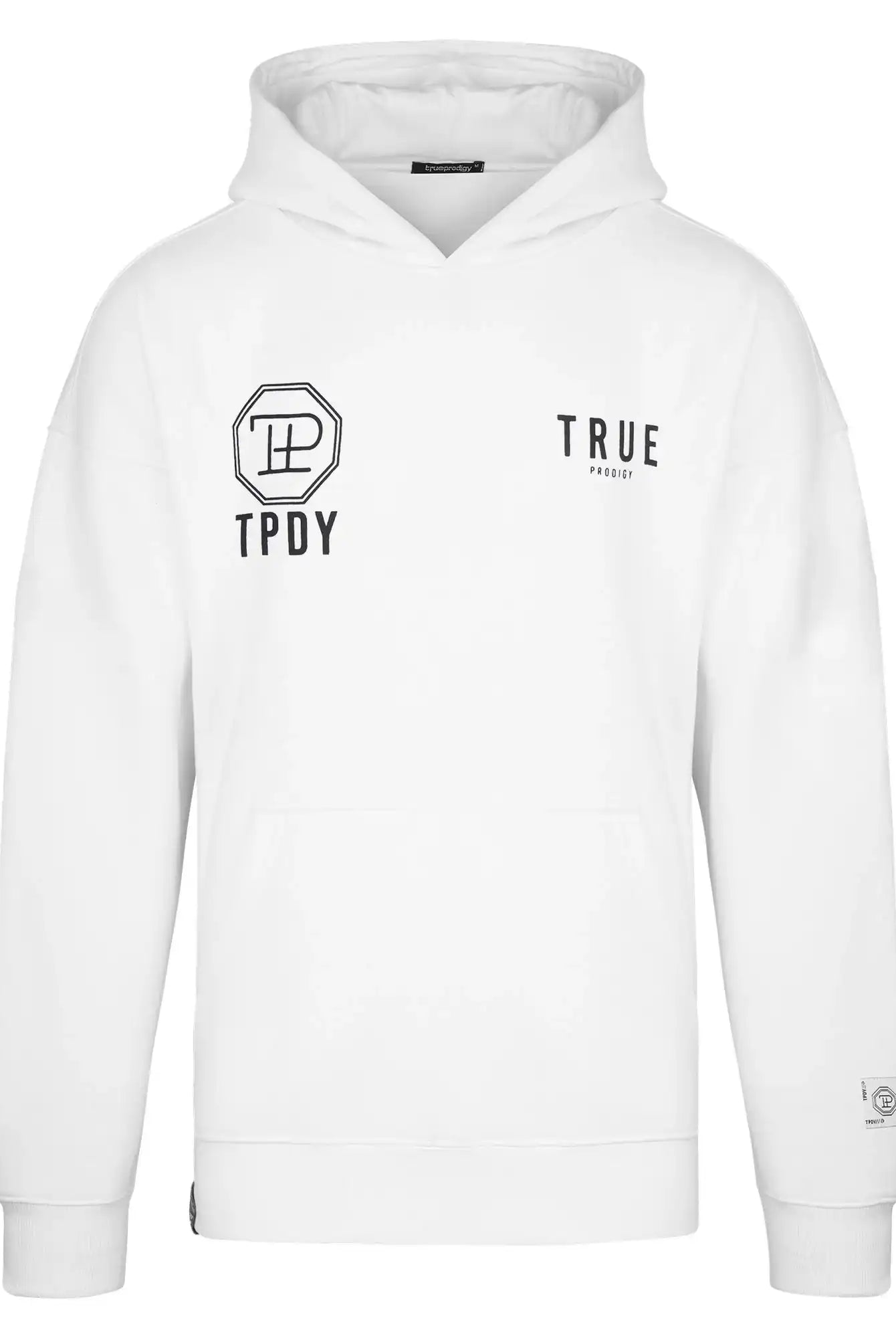 Der Aaren Oversized Hoodie mit Print von trueprodigy ist ein weißer Kapuzenpullover mit schwarzer Brustgrafik - TPDY, ein achteckiges Symbol und "TRUE" - sowie einer Vordertasche und einem kleinen Aufnäher am linken Ärmel.