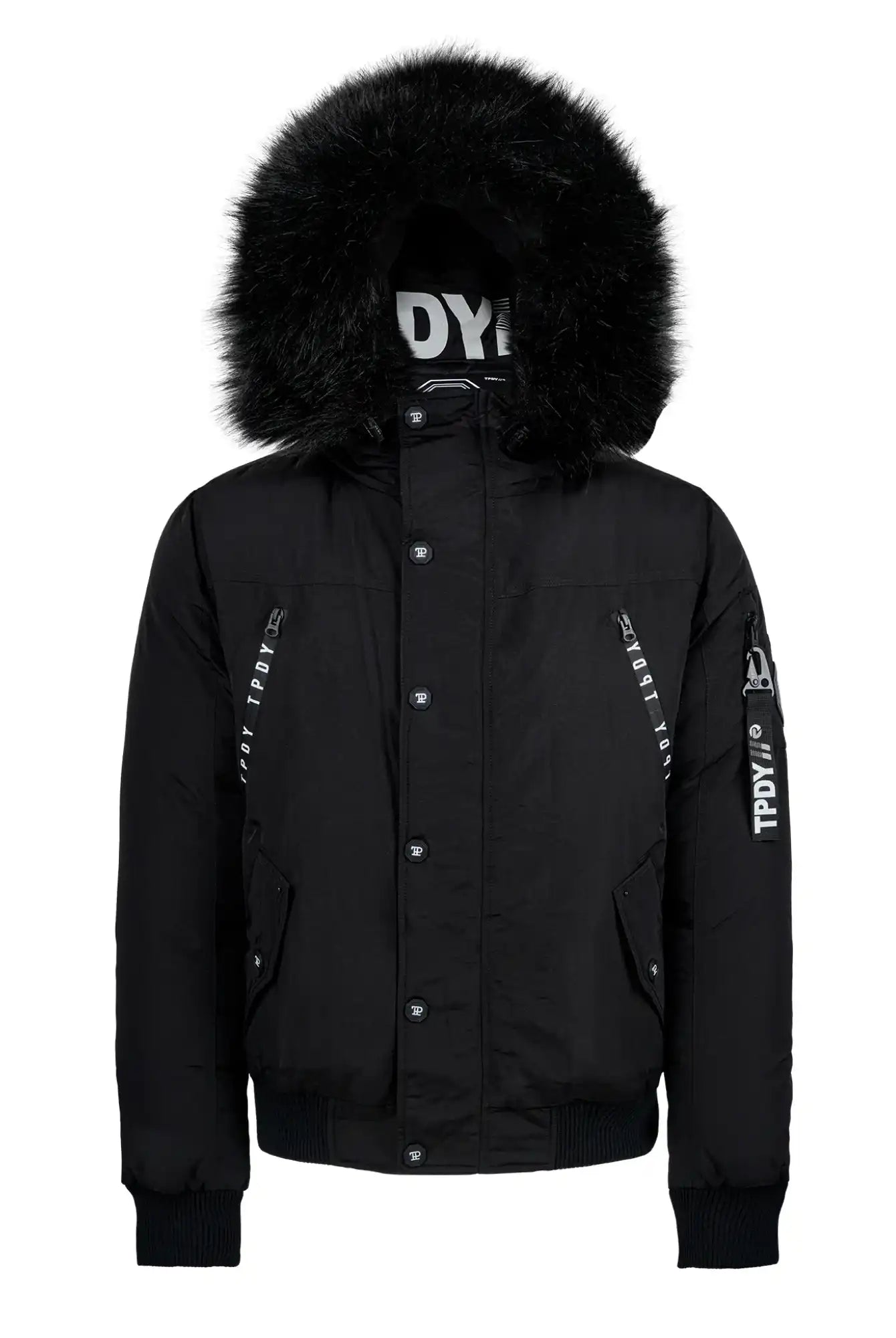 Die Noah Winterparka mit Kapuze und Kunstfell von trueprodigy ist eine schwarze Jacke mit abnehmbarem Kapuze, großem Kunstfellbesatz, Frontzipper, Knopfleiste, schrägen Taschen, Rippbündchen und weißen Textakzenten auf Brust und linkem Ärmel.