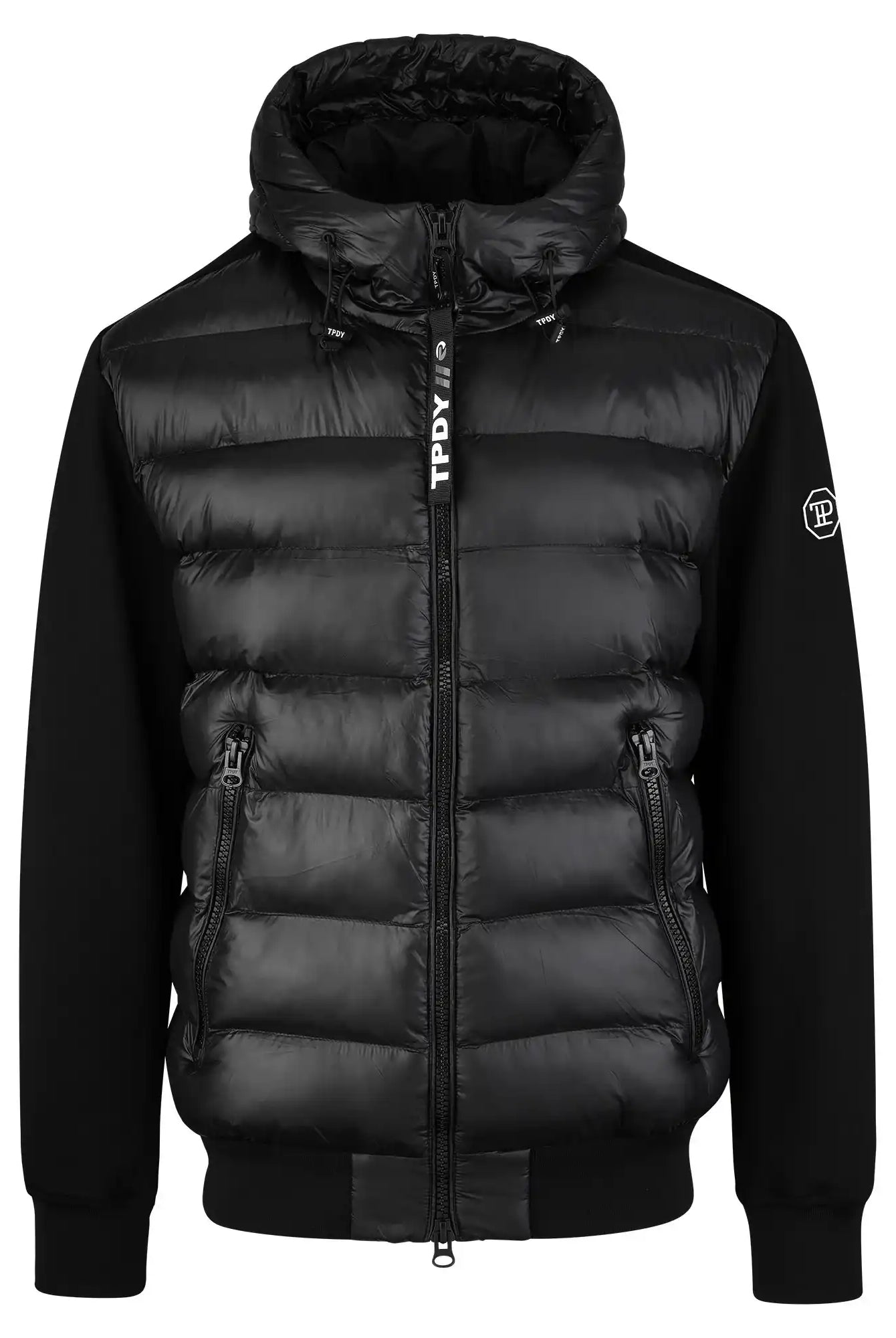 Die Oversized Damen Bomber Jacke im urbanen Materialmix-Design von trueprodigy kombiniert glänzend gestepptes Vorderteil mit matten Ärmeln und Seiten, hat Kapuze, Frontreißverschluss, zwei Reißverschlusstaschen und Logo am linken Ärmel.