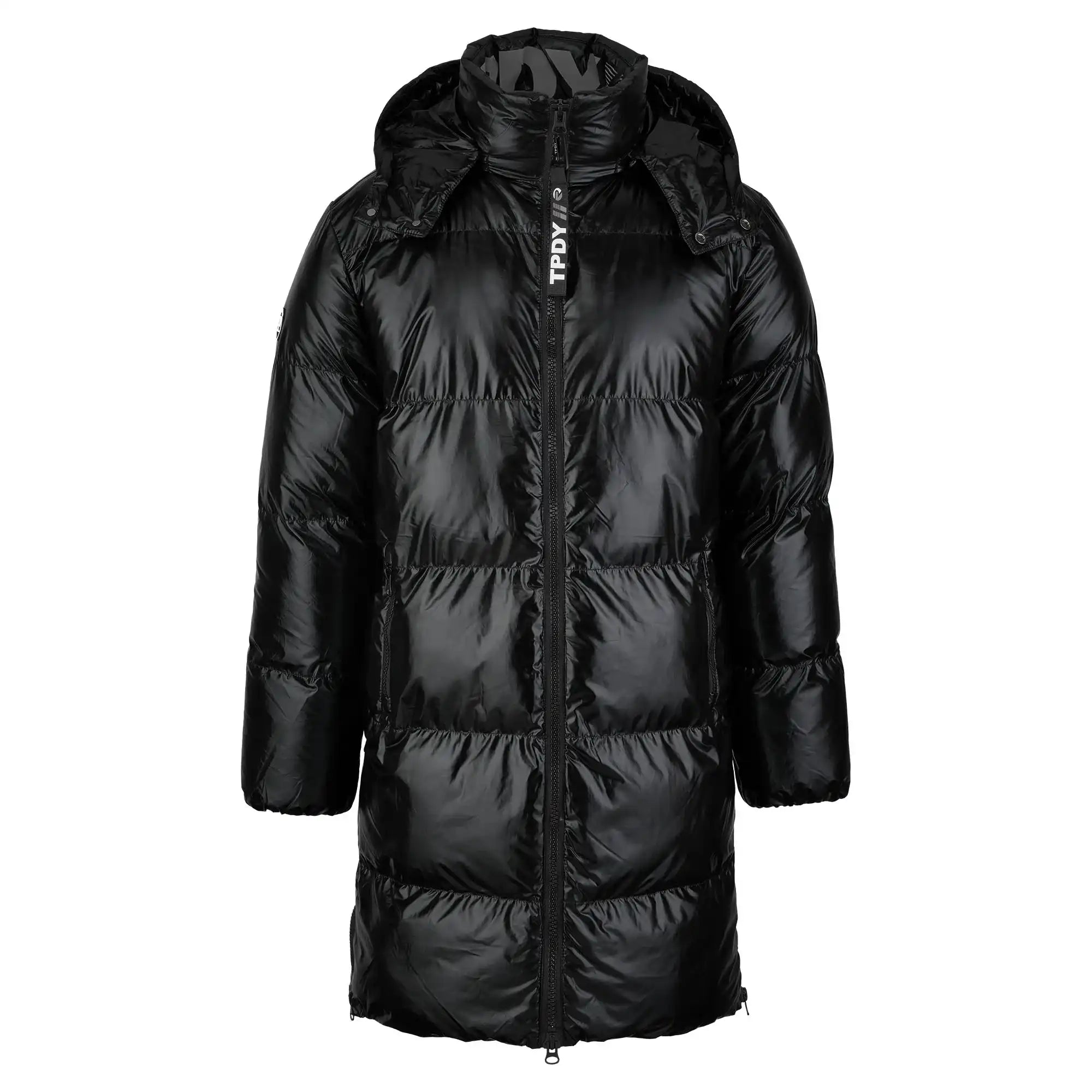 Die trueprodigy Damen Winterjacke mit hochglänzender Oberfläche im Regular Fit ist ein langer, schwarzer Parka mit abnehmbarer Kapuze, Frontreißverschluss und horizontalen Steppnähten - perfekt isoliert für den Winter.
