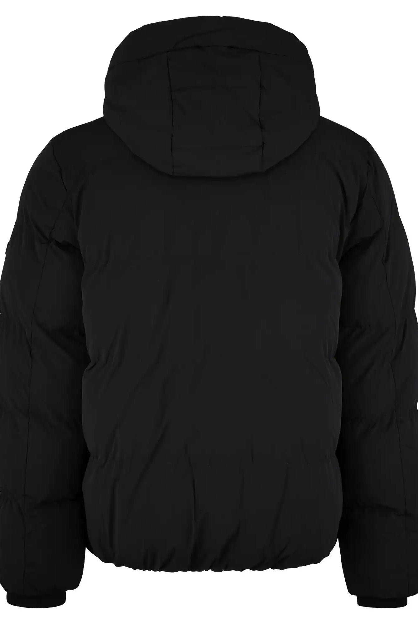 Die trueprodigy Herren Winterjacke mit fester Kapuze im Oversized Fit ist schwarz und wasserabweisend.