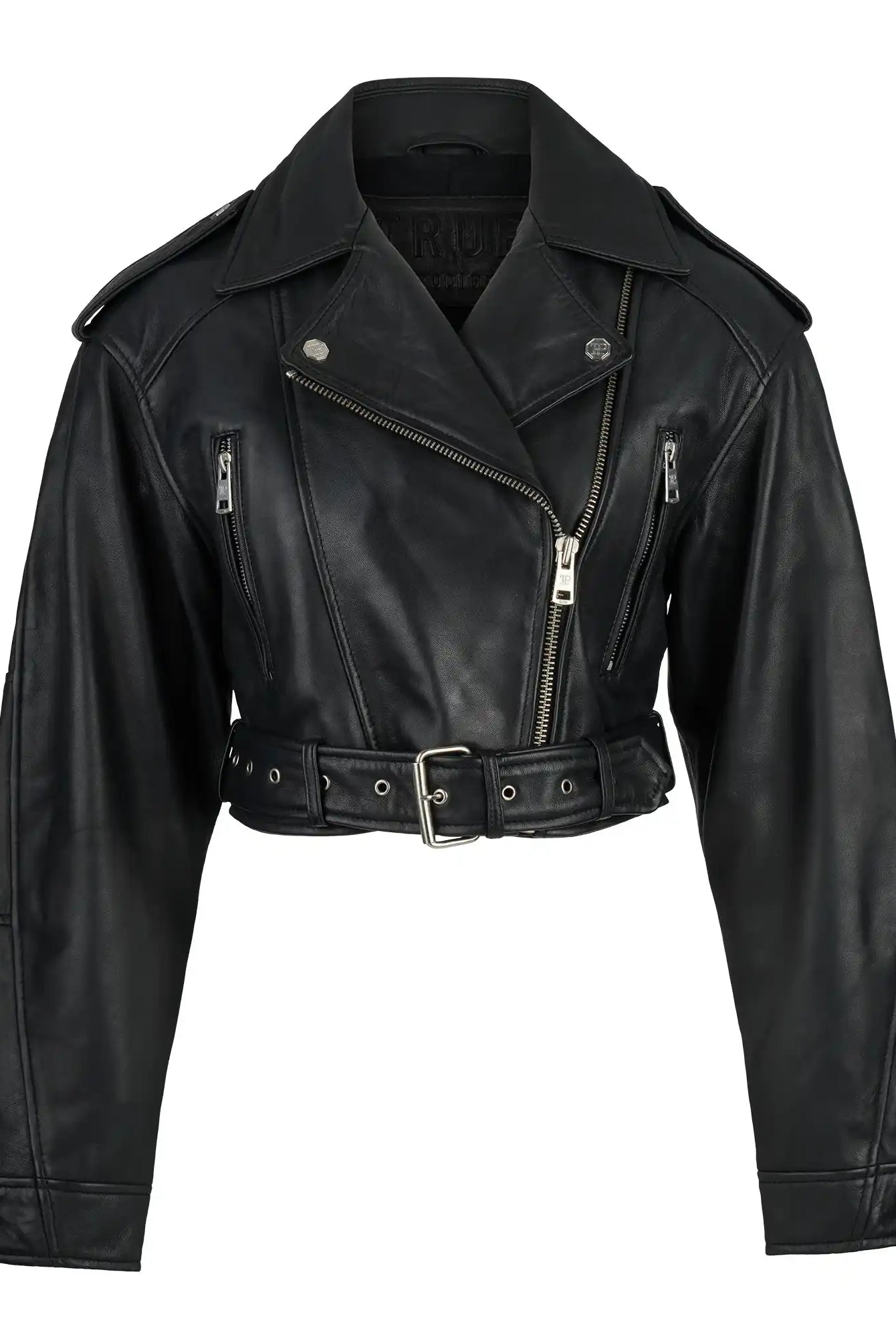 Die Rosa Kurze Bomber-Lederjacke von trueprodigy für Damen hat einen asymmetrischen Frontreißverschluss, Reverskragen, Schulterriegel, lange Ärmel, silberne Details und einen Taillengürtel.