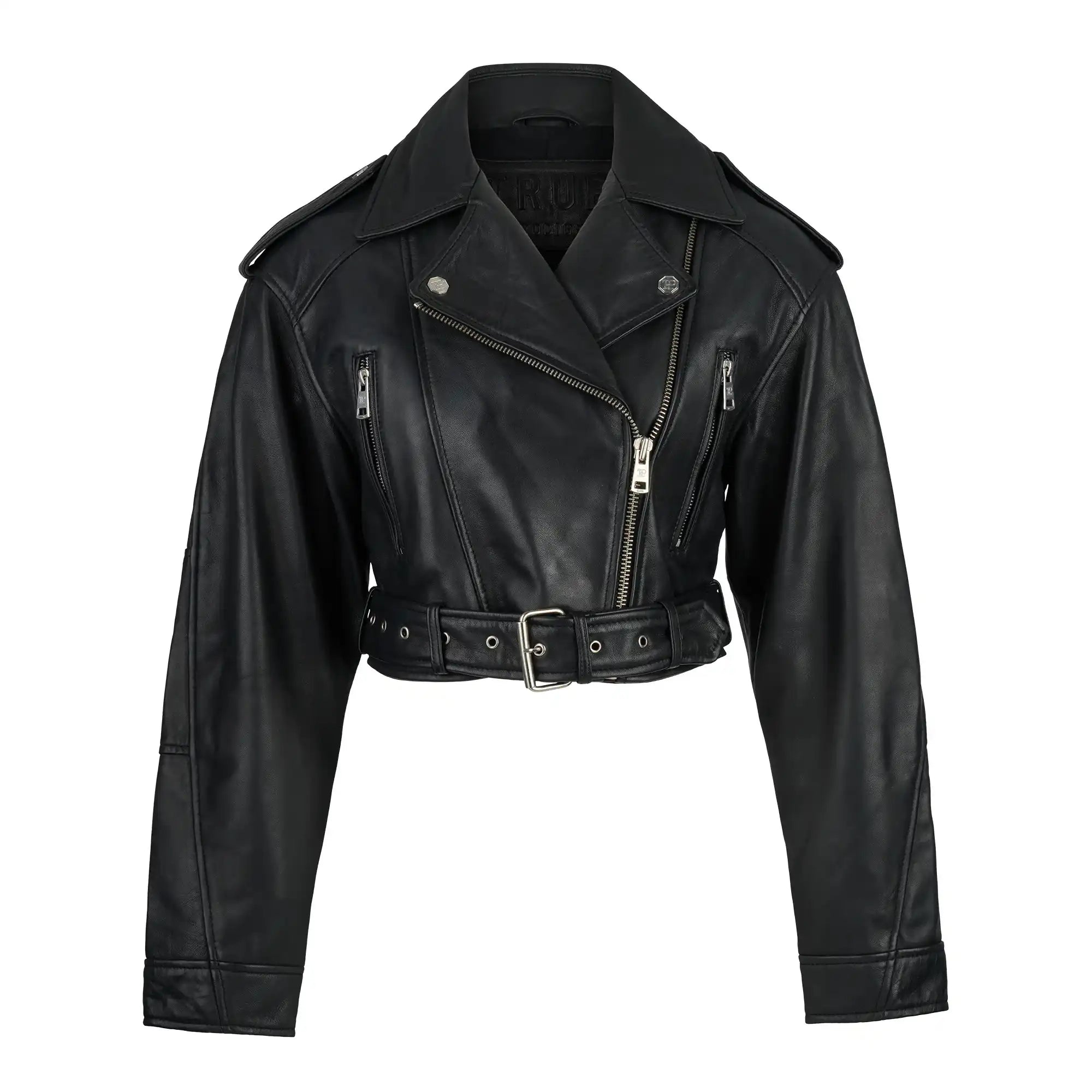 Die Rosa Kurze Bomber-Lederjacke von trueprodigy für Damen hat einen asymmetrischen Frontreißverschluss, Reverskragen, Schulterriegel, lange Ärmel, silberne Details und einen Taillengürtel.