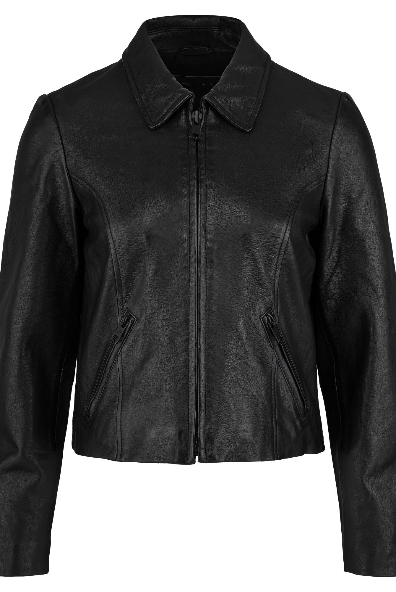 Die trueprodigy Damen Lederjacke aus Schafsleder in Schwarz überzeugt mit minimalistischem Design, Blouson-Stil, Frontreißverschluss, zwei seitlichen Ziptaschen, klassischem Kragen und langen Ärmeln - präsentiert vor weißem Hintergrund.