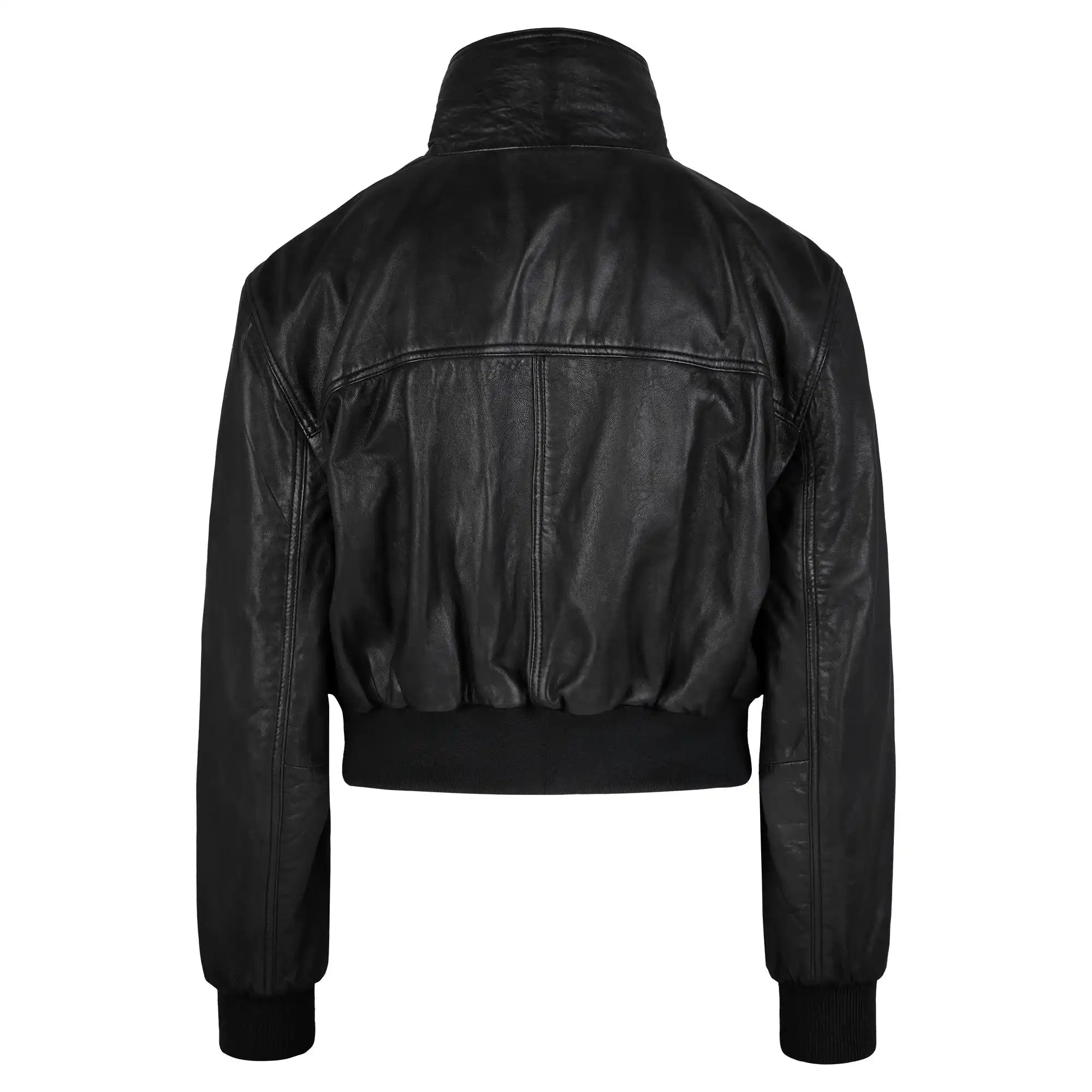 Die trueprodigy Feminine Lederjacke Stehkragen und Reißverschluss zeigt sich von hinten in schwarzem Schafsleder, mit hohem Kragen, geraffter Taille, gerippten Bündchen und Saum, sichtbaren Nahtdetails und einem glatten, leicht glänzenden Finish.