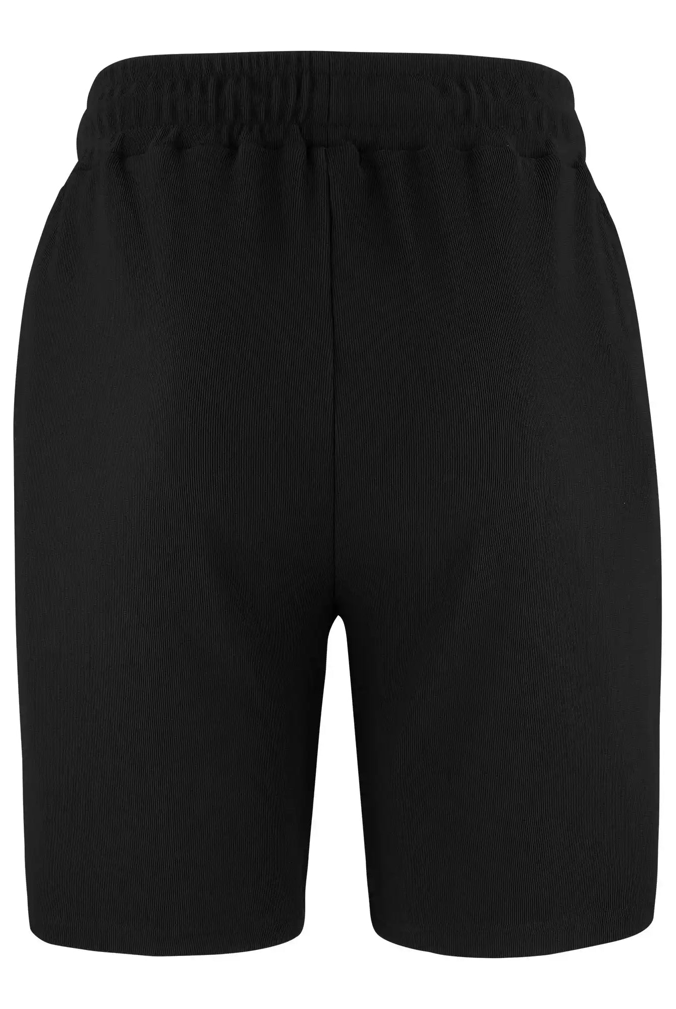 Die Samuel Short mit Stickerei von trueprodigy zeigt sich von hinten vor weißem Hintergrund. Die schwarzen Herren Shorts haben einen elastischen Bund und ein schlichtes, gesticktes Design.