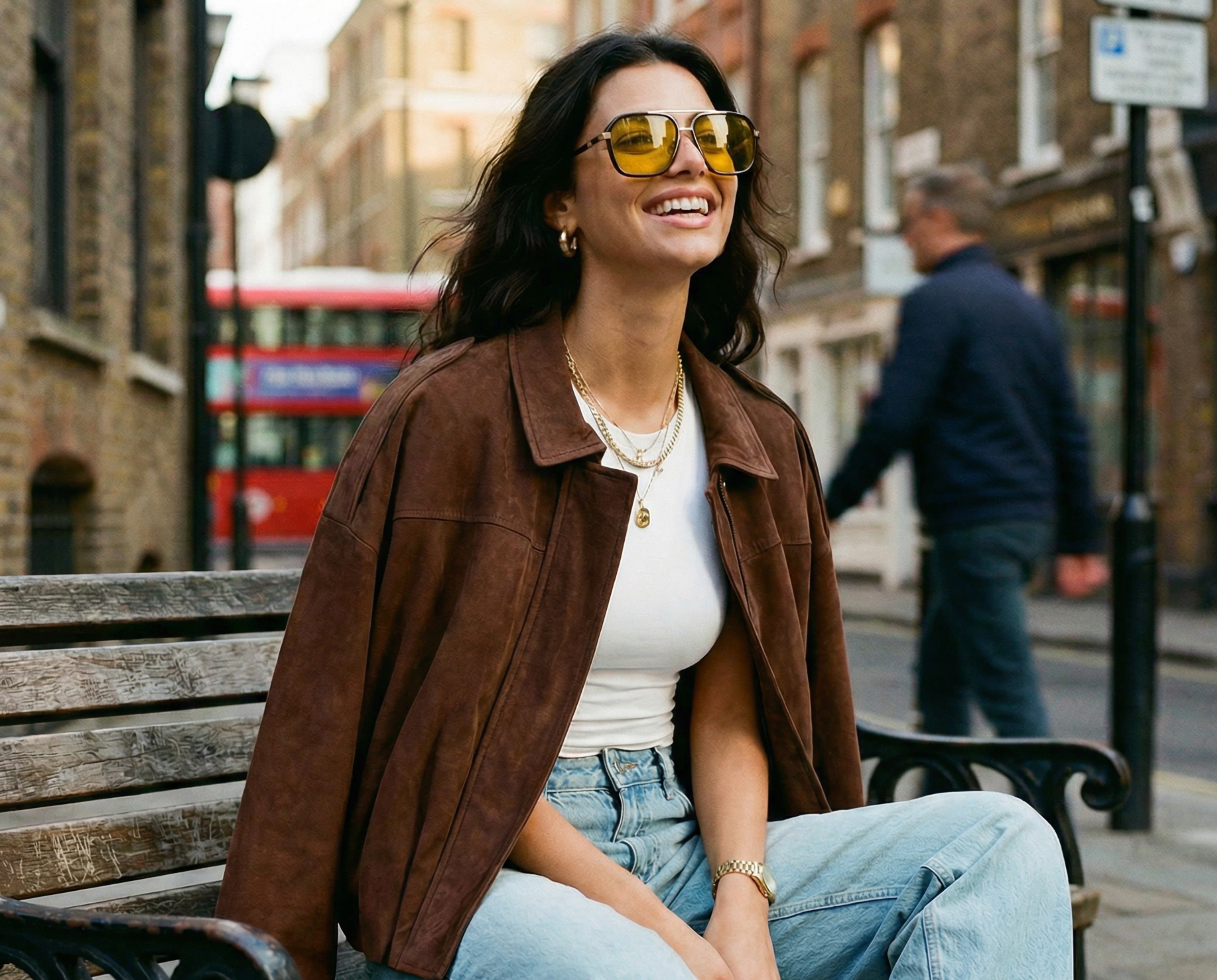 Lederjacke im Büro tragen: Business-Looks 2026