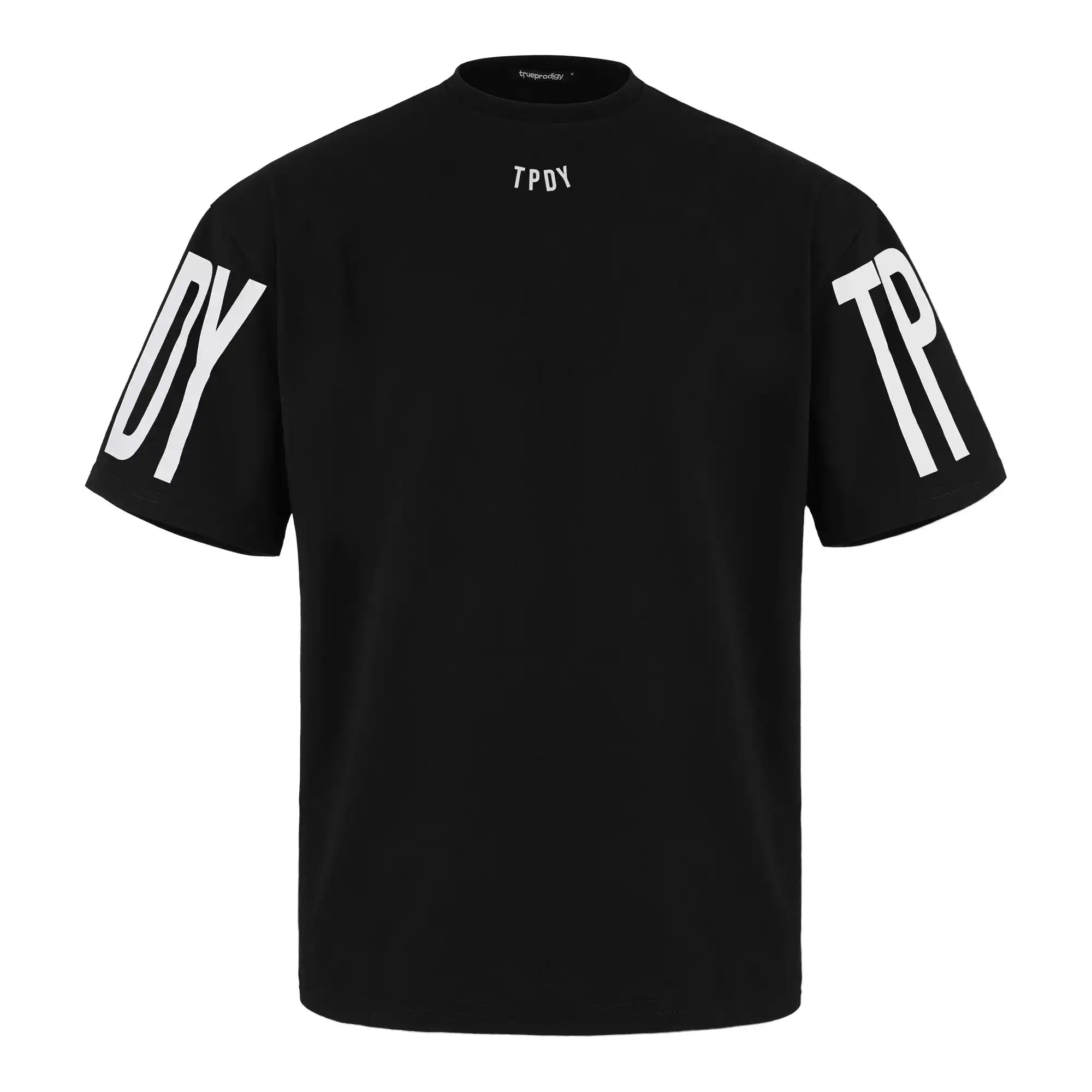 Das Viktor F Oversize-Damen-T-Shirt von trueprodigy ist ein schwarzes Unisex-Shirt aus schwerem Jersey mit weißem TPDY-Print unter dem Kragen und auf den Ärmeln. Das Shirt wird vor weißem Hintergrund präsentiert.