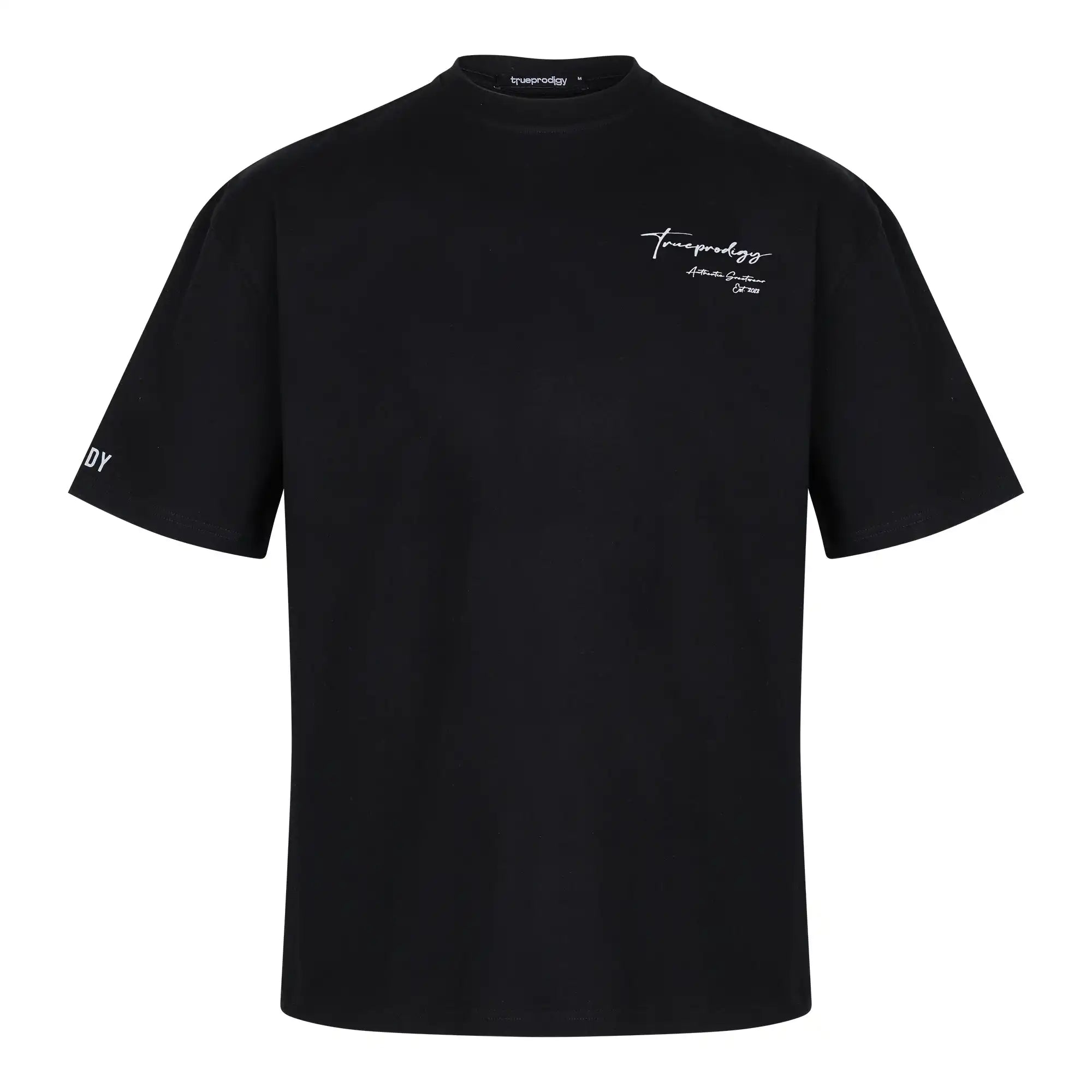 Das trueprodigy Marin Oversize-T-Shirt verfügt über einen eleganten Brust-Schriftzug, der aus dickem Jersey-Stoff gefertigt ist. Das schwarze Unisex-T-Shirt mit kurzen Ärmeln und Rundhalsausschnitt zeigt sich flach auf weißem Hintergrund, mit dezenten weißen Textakzenten.