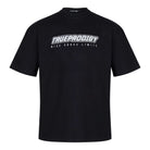Das Toni F Unisex-T-Shirt von trueprodigy trägt auf der Vorderseite die auffälligen Schriftzüge „TRUEPRODIGY“ und „RISE ABOVE LIMITS“ in auffälligem Weiß. Dieses Oversize-Shirt vereint Statement-Style mit Komfort und ist die perfekte Ergänzung für jede Garderobe.