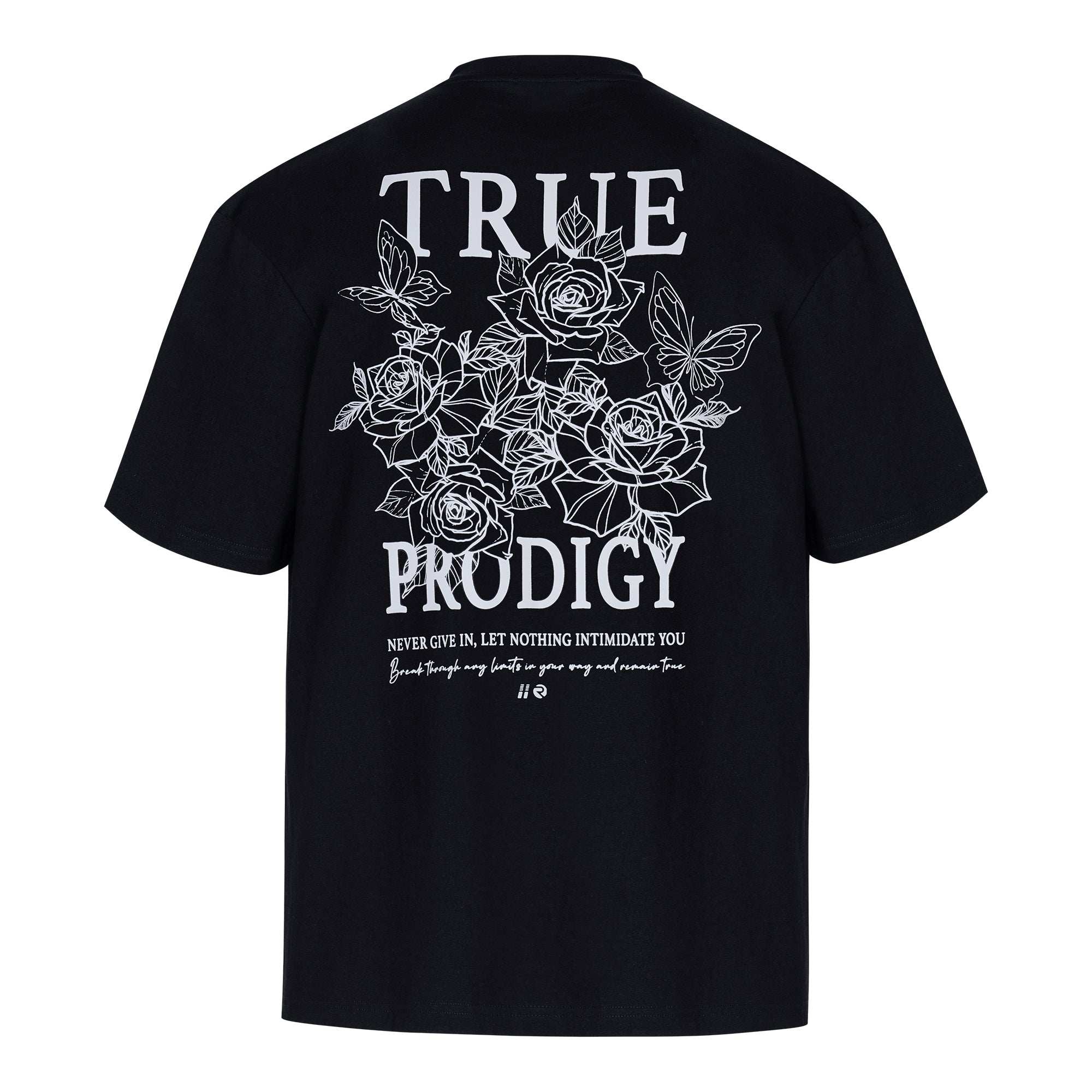 Ein schwarzes Unisex-T-Shirt von Trueprodigy mit Alex F-Logoprint in Weiß und großem Schriftzug „TRUE PRØDIGY“. Darunter steht in kleinerer Schreibschrift „NEVER GIVE IN, LET NOTHING INTIMIDATE YOU“.