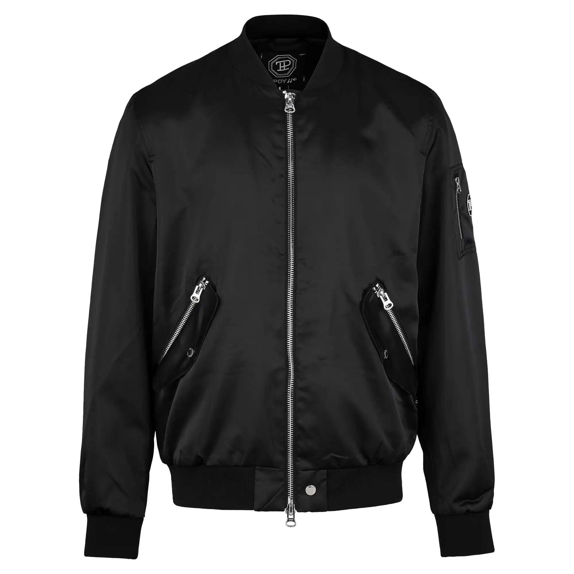 Die Klassische Herren Bomberjacke mit glänzender Oberfläche von trueprodigy verfügt über einen Frontreißverschluss, zwei Reißverschlusstaschen, Rippbündchen an Ärmeln und Saum sowie eine Ärmeltasche - perfekt für die Streetwear mit ihrem eleganten Finish.
