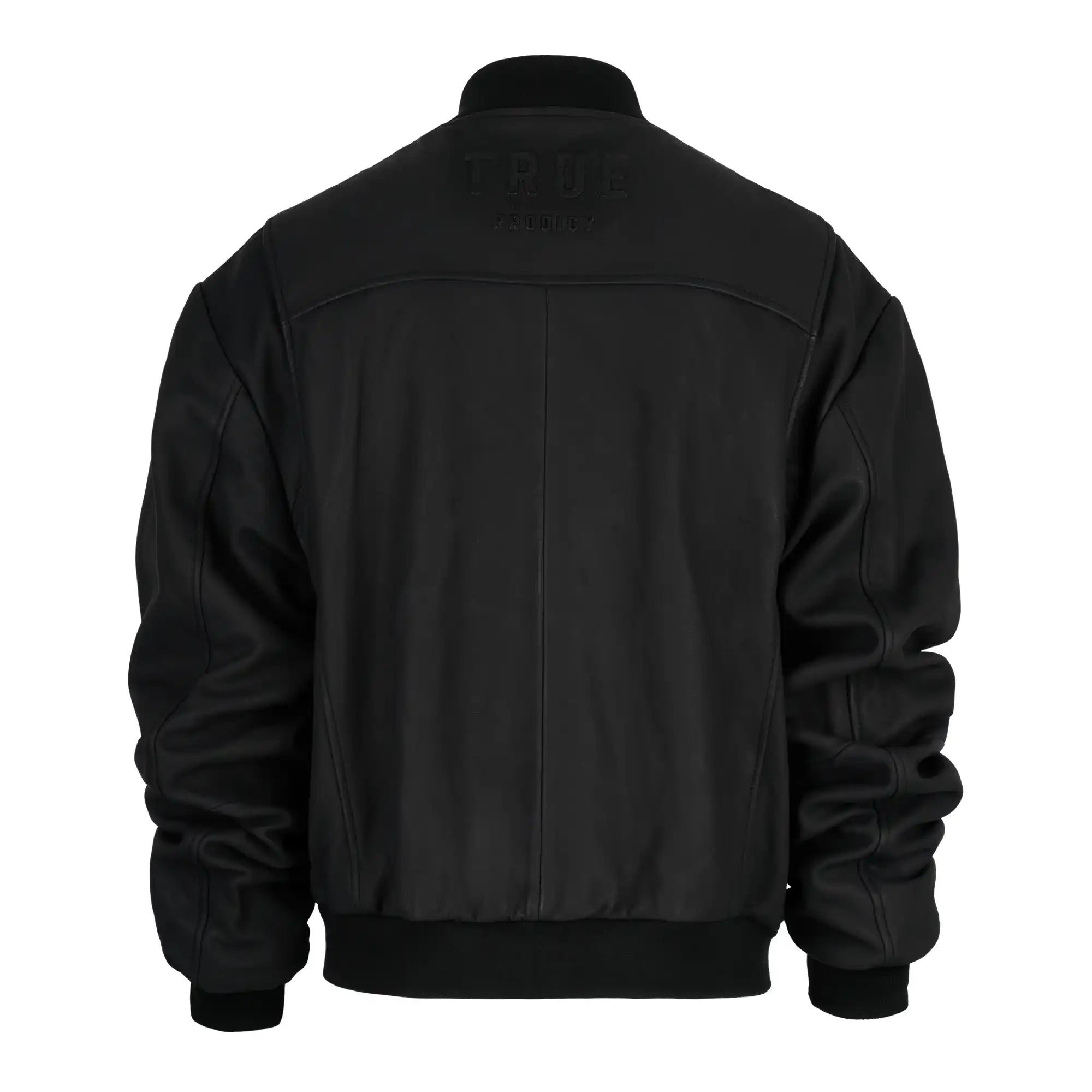 Die trueprodigy Bomber Lederjacke Herren "Nazar" im Oversize-Stil zeigt sich von hinten, mit Steppdetails, Rippbündchen an Ärmeln und Bund und TRUE-Prägung in der oberen Mitte.