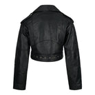 Die Rosa Kurze Bomber-Lederjacke von trueprodigy wird von hinten gezeigt. Sie hat lange Ärmel, einen spitzen Kragen, markante Nähte und einen Taillengürtel mit Metallelementen für eine strukturierte Optik.