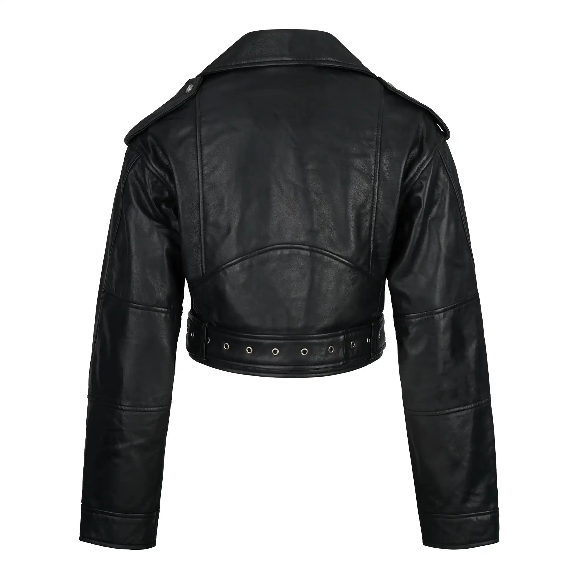 Die kurze Bomber-Lederjacke von trueprodigy aus schwarzem Leder zeigt sich im Biker-Style mit breitem Kragen, langen Ärmeln, Schulter-Epauletten und Gürtel-Detail am Saum - hier von hinten abgebildet.