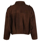 Die trueprodigy Feminine Lederjacke mit Hemdkragen zeigt sich in Braun, mit Raffung am Saum, langen Ärmeln und entspanntem Schnitt - Rückansicht für Damen.