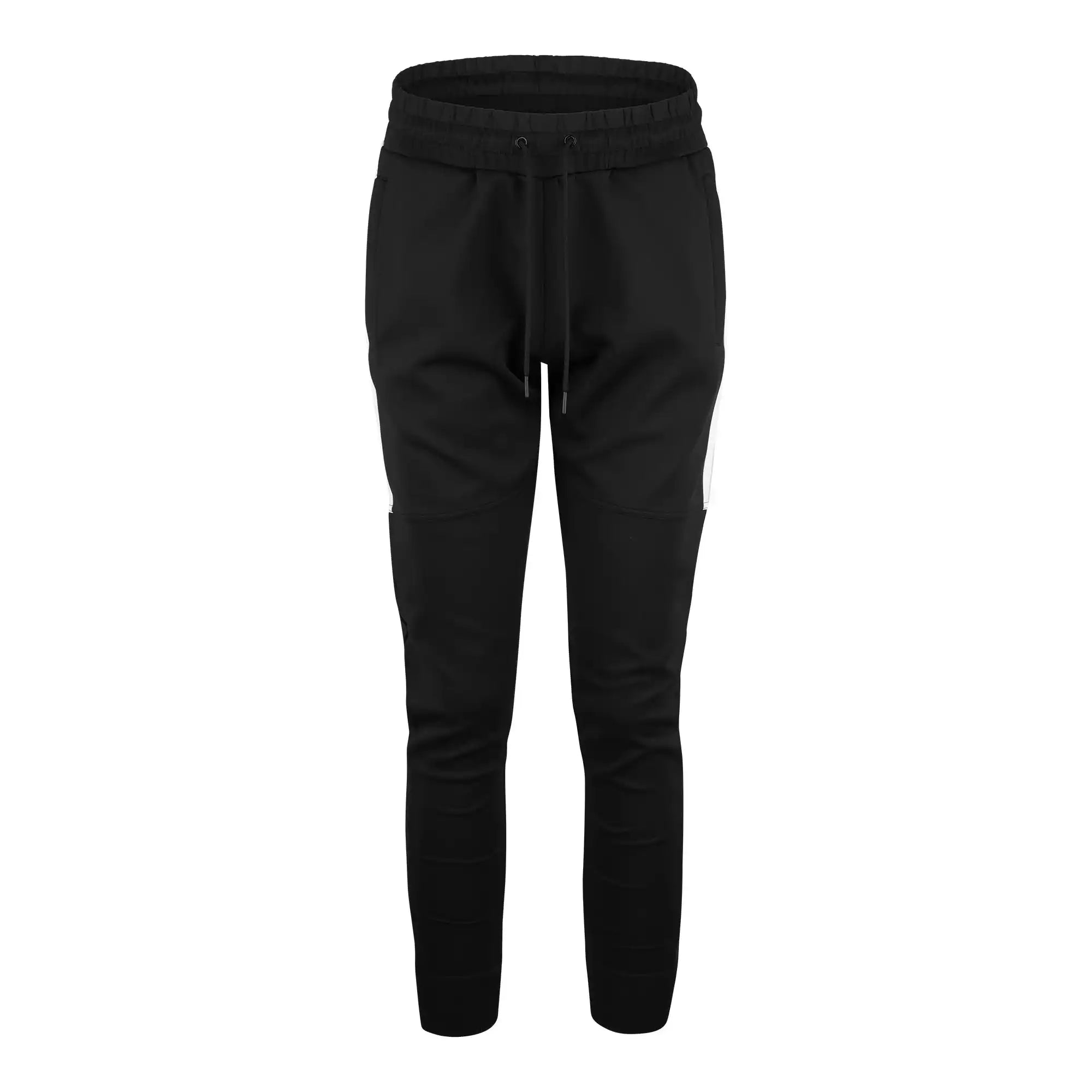Die Francis Trainingshose mit Stickerei von trueprodigy ist eine schwarze Regular Fit Herren Jogginghose mit elastischem Bund, Kordelzug, spitz zulaufenden Beinen, dezenten Panel-Details und einem weißen Kontraststreifen am oberen rechten Bein. Abgebildet auf weißem Hintergrund.