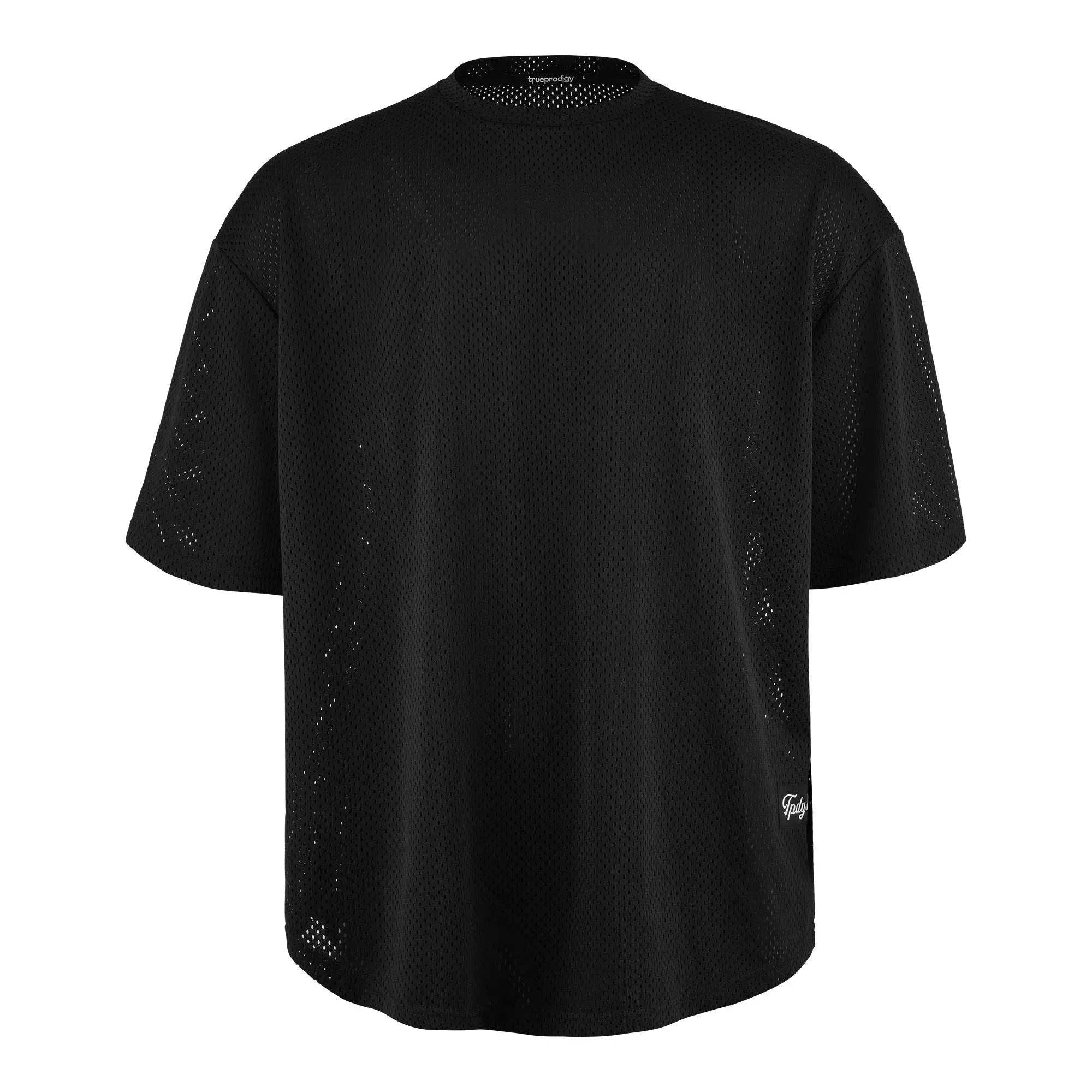 Das Daniel Oversized T-Shirt mit Druck von trueprodigy verströmt mit seinem schlichten schwarzen Netz, den kurzen Ärmeln, der atmungsaktiven perforierten Textur und einem kleinen weißen Logo auf der unteren linken Seite Vintage-Vibes.