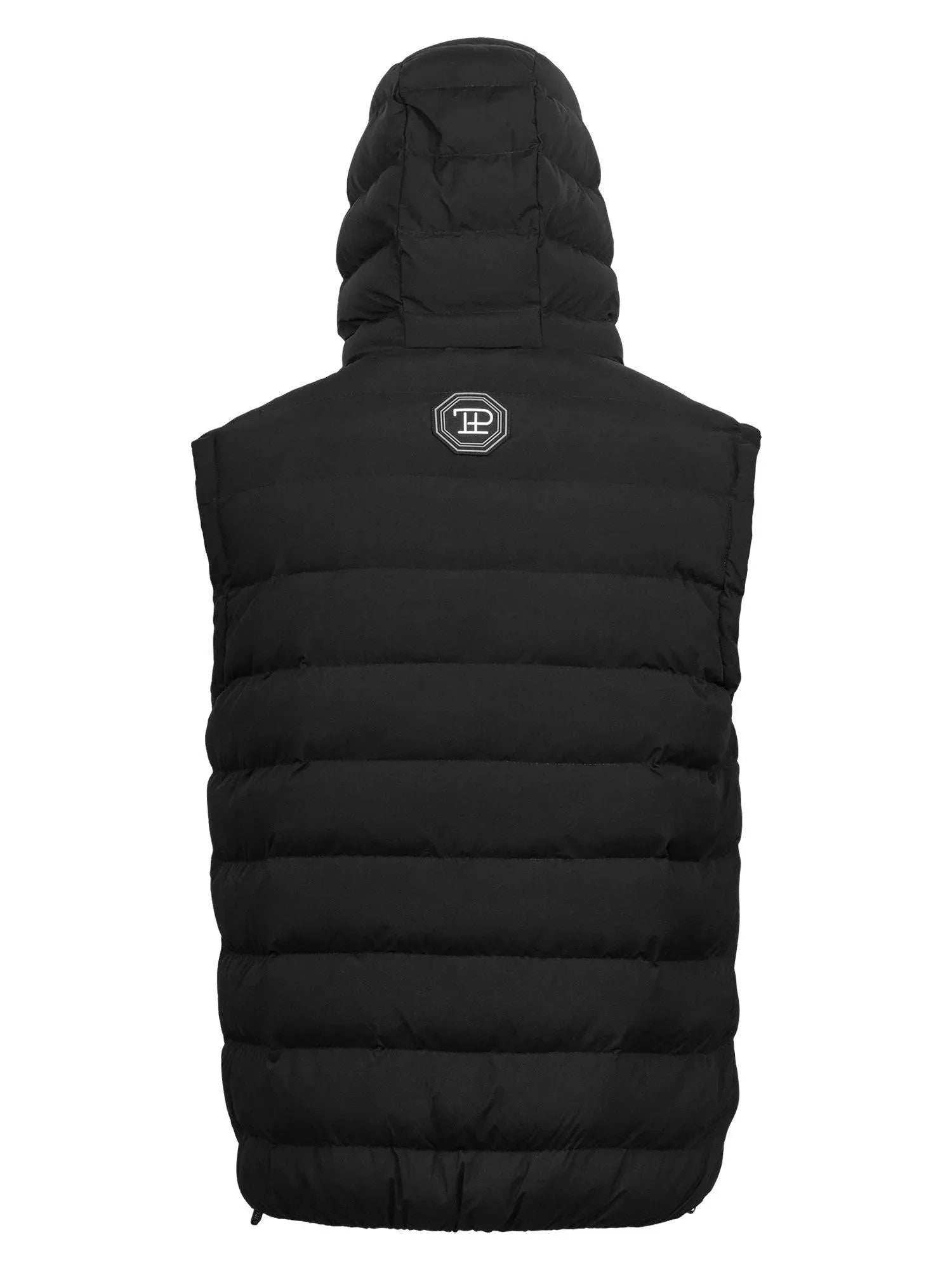Die Rückansicht der Matthew Pufferweste mit Kapuze matt von trueprodigy zeigt ein schwarzes Steppdesign mit Kapuze, horizontalen Nähten und Logodetails auf dem oberen Rücken.